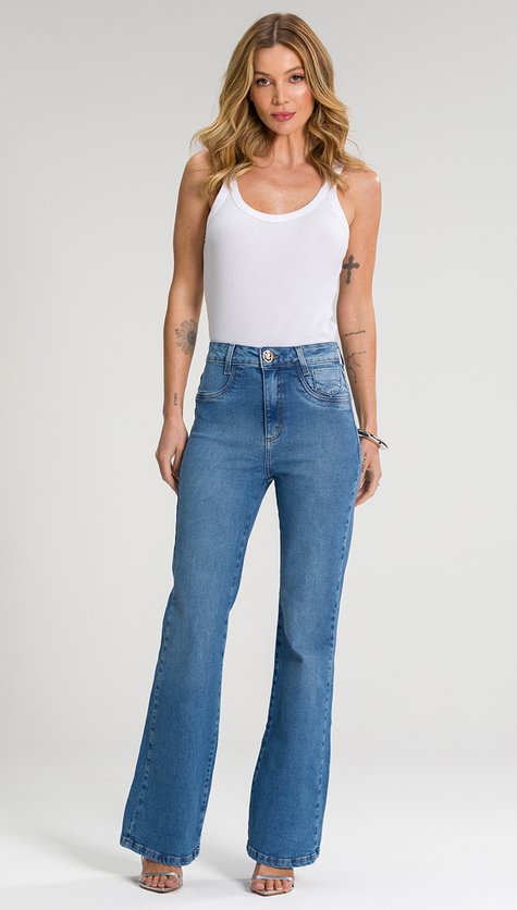 Calça Jeans Feminina Flare Comprimento Cropped Tradicional